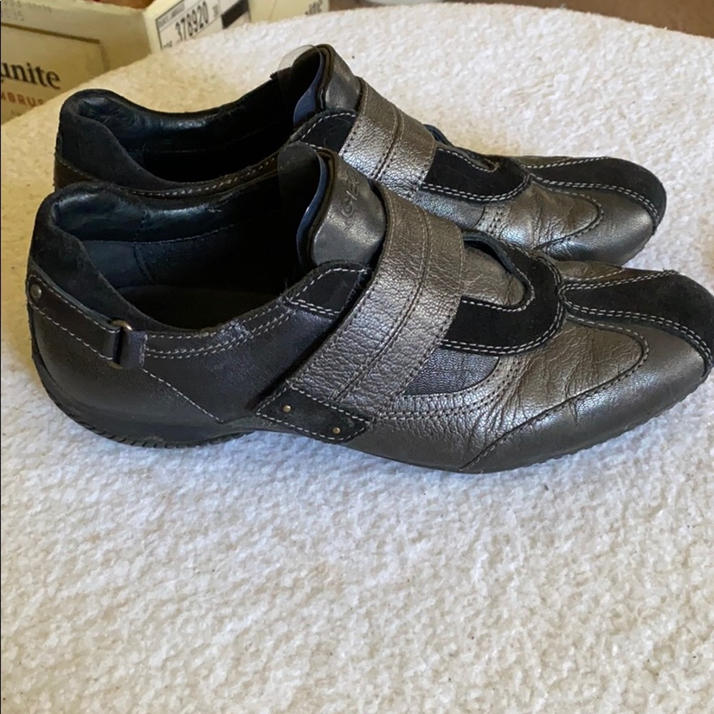 Geox gunmetal leather shoes